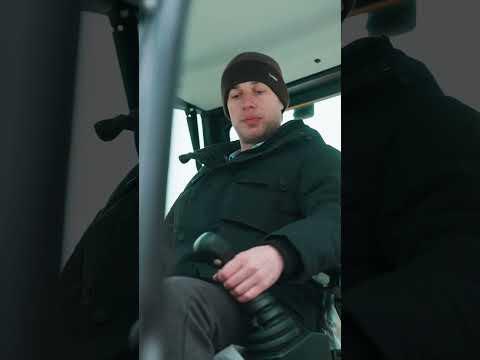 Лучшая кабина экскаватора-погрузчика по версии ЛОНМАДИ - это?