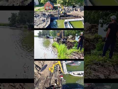Приплыли! Экскаваторы перебрались на воду!